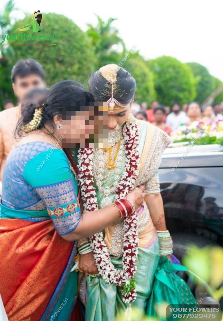 Engagement wedding Garland for green colour saree & lehenga dress